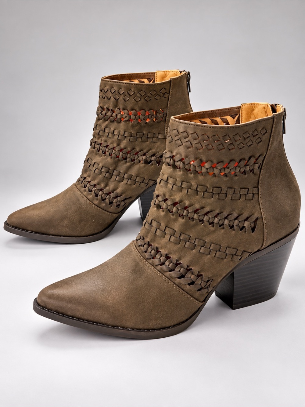 Seven Dials Quinn Brown Woven Cutout Western Ankle Booties Block Heel 11
